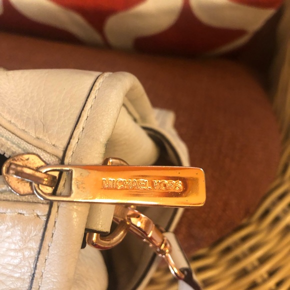 Michael Kors Purse - Picture 6 of 9